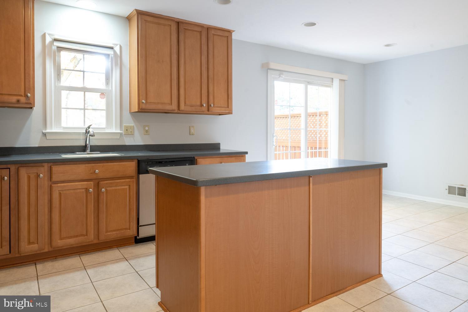 2040 Pieris Court Vienna, VA 22182 - Photo 13 of 41