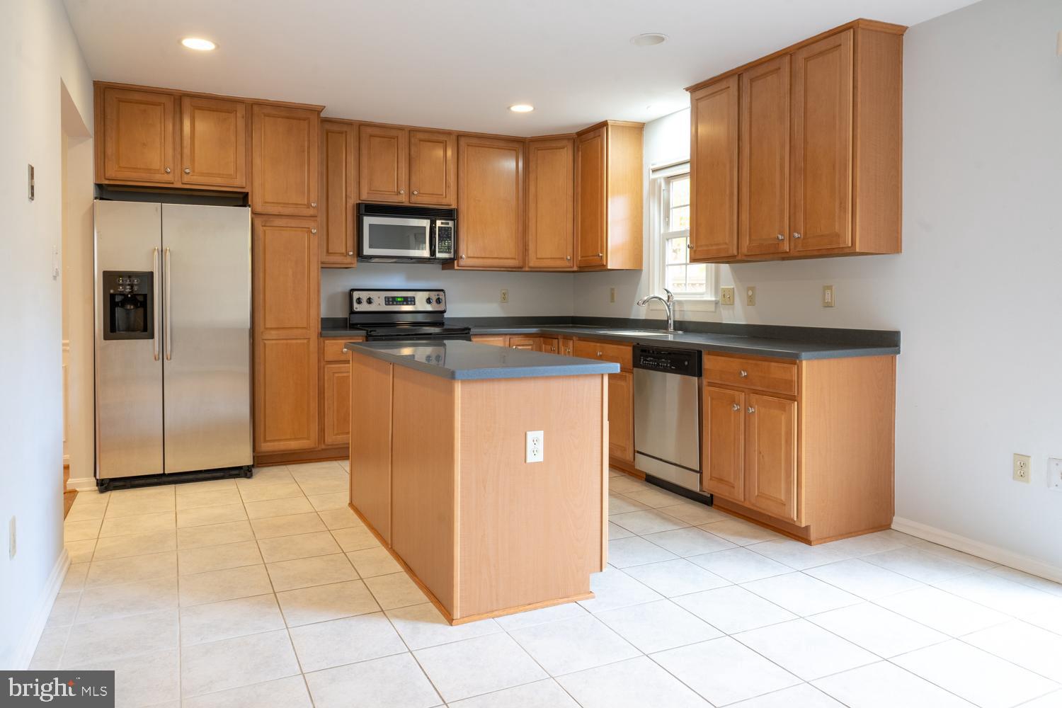 2040 Pieris Court Vienna, VA 22182 - Photo 14 of 41