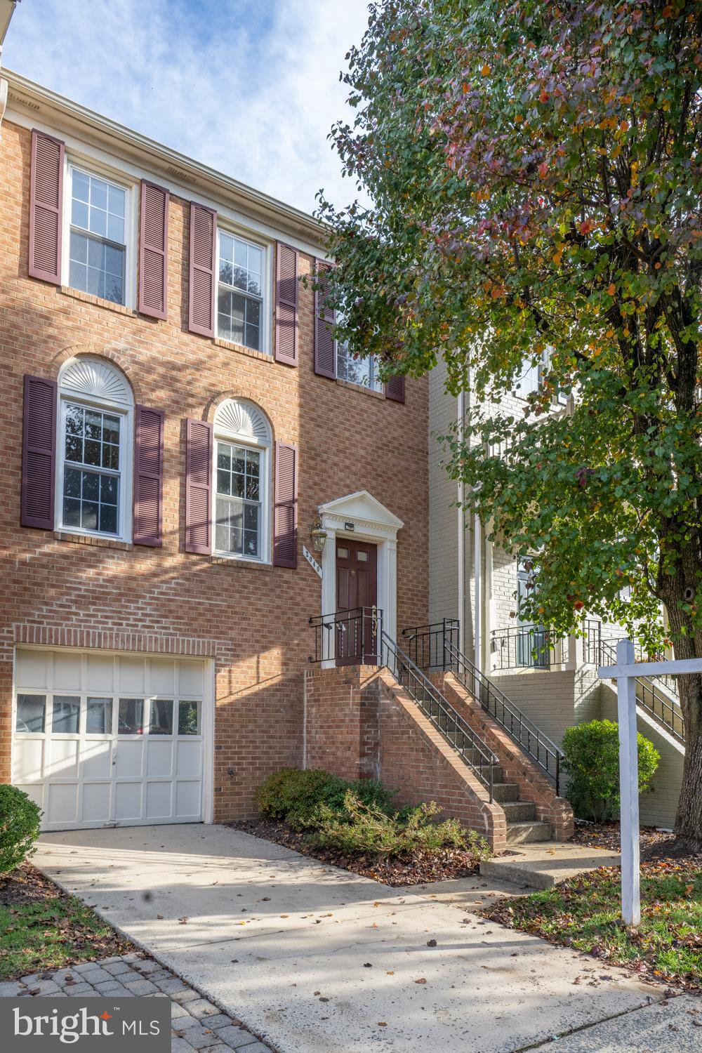 2040 Pieris Court Vienna, VA 22182 - Photo 4 of 41