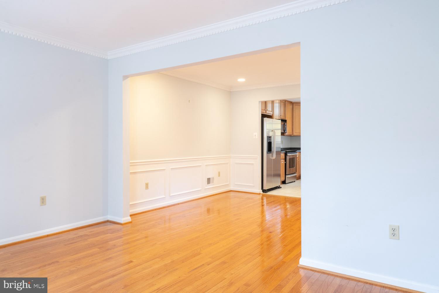 2040 Pieris Court Vienna, VA 22182 - Photo 7 of 41