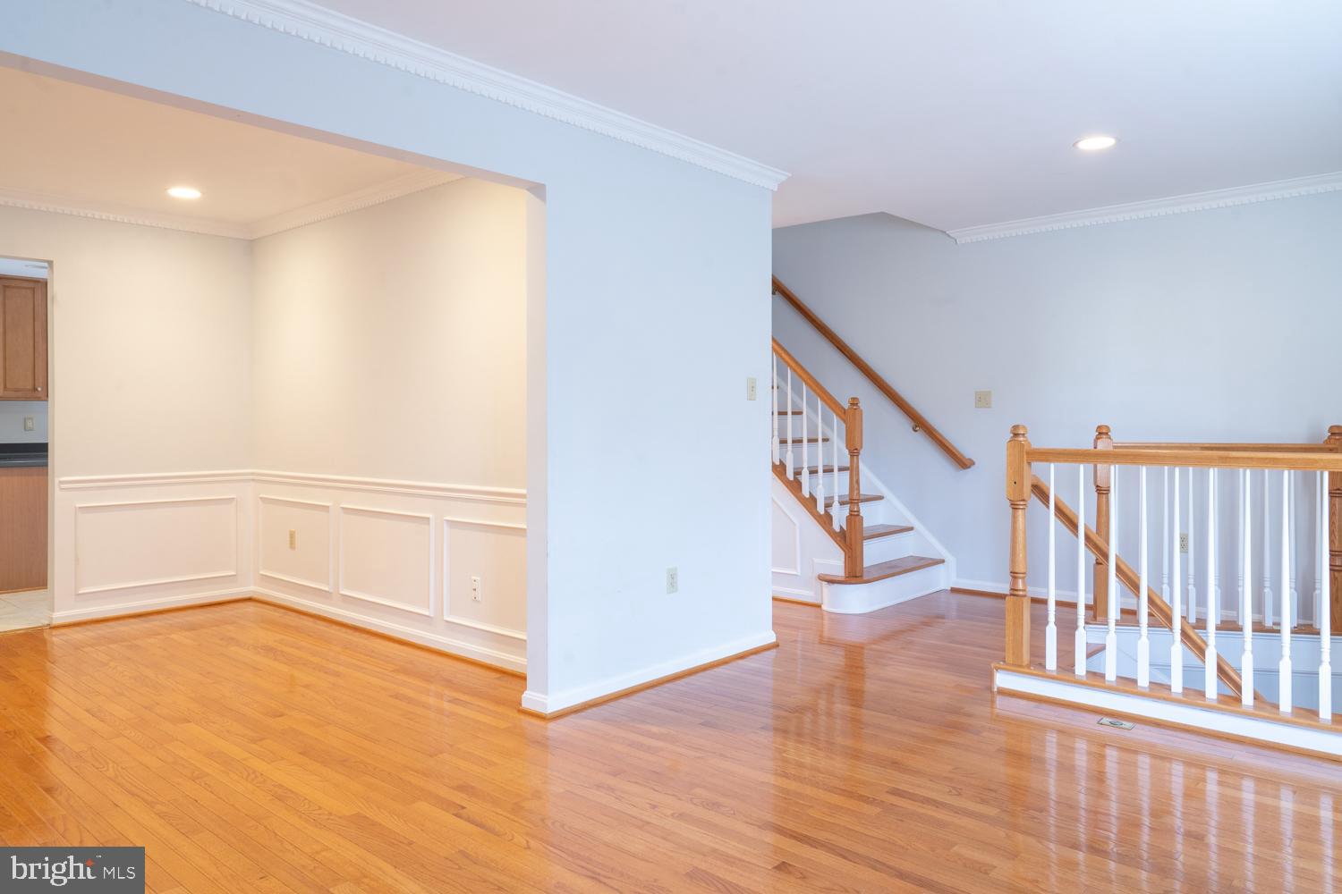 2040 Pieris Court Vienna, VA 22182 - Photo 8 of 41