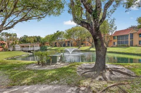 $285,000 | 11135 Green Lake Drive, Unit 102, Boynton Beach, FL 33437