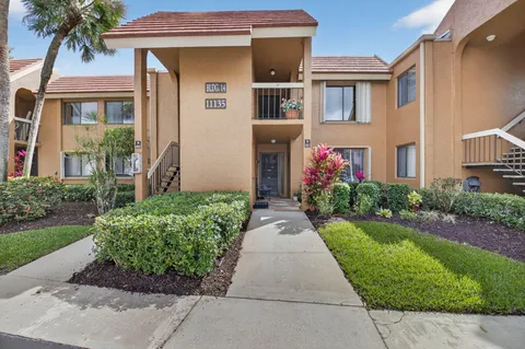 $285,000 | 11135 Green Lake Drive, Unit 102, Boynton Beach, FL 33437