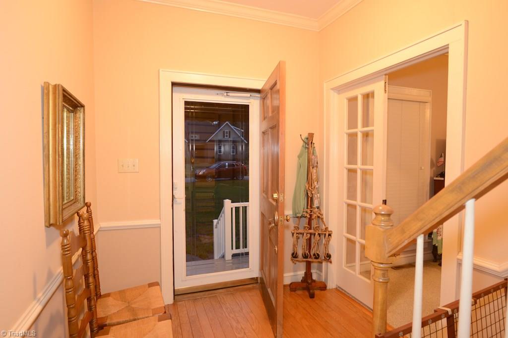 407 Walnut Grove Road Archdale, NC 27263 - Photo 2 of 30 Welcoming entry.