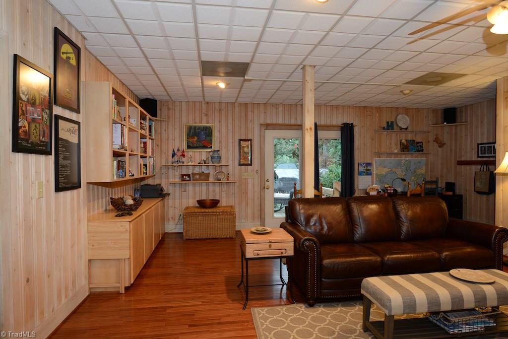 407 Walnut Grove Road Archdale, NC 27263 - Photo 10 of 30 Den/family room with built ins gives you lots of space to hang out in!