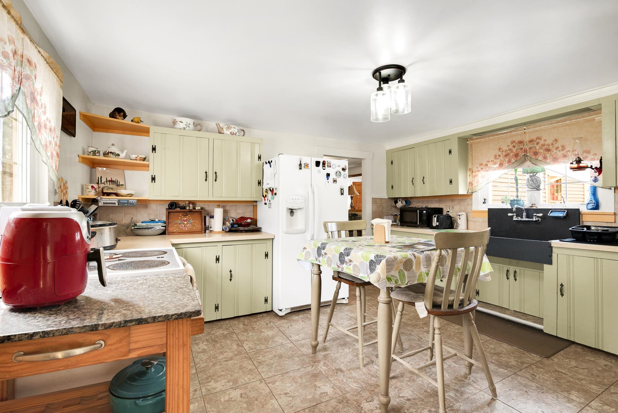 671 Washington Street Barrington, NH 03825 - Photo 5 of 55