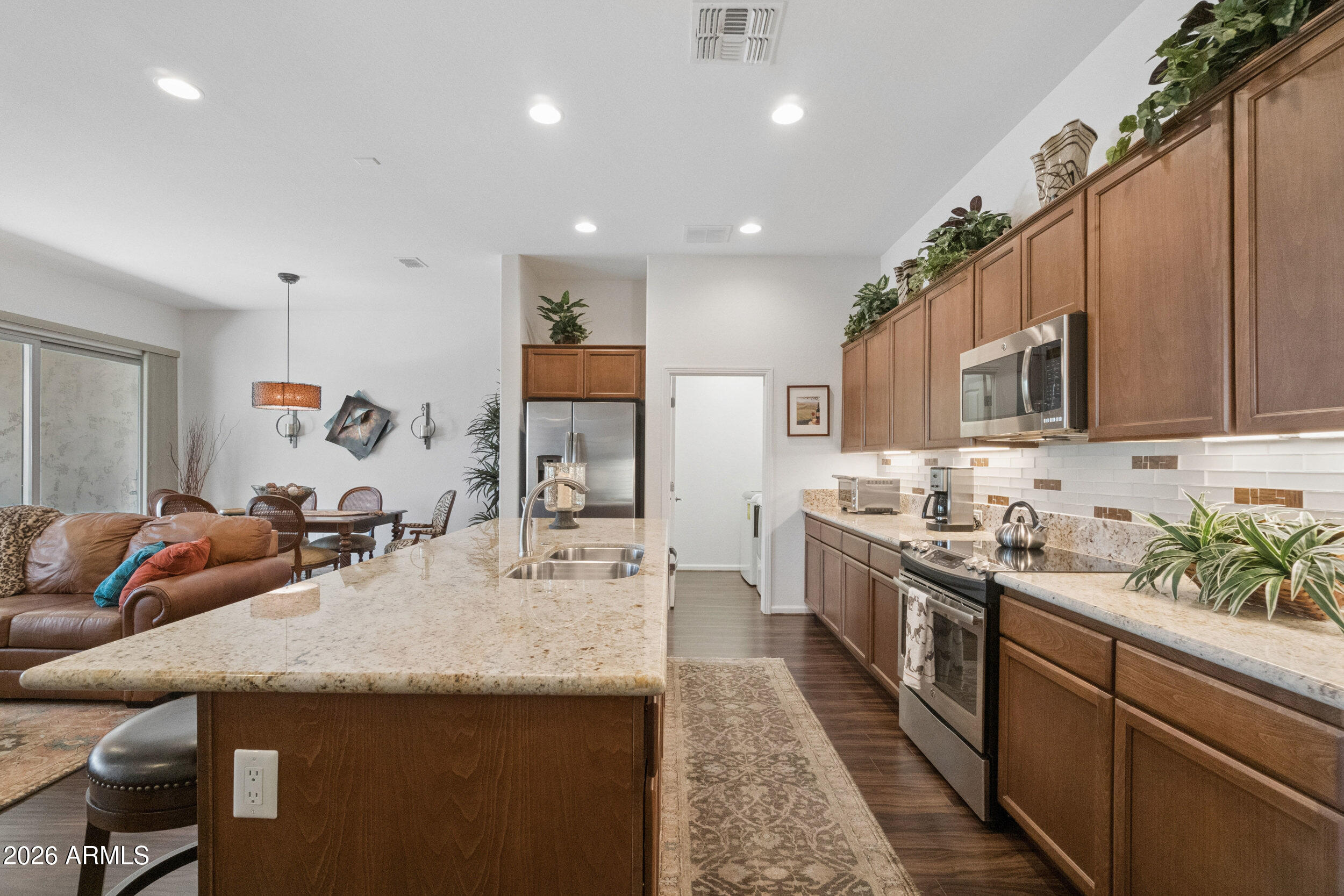 16339 Piccadilly Road Goodyear, AZ 85395 - Photo 10 of 34 Kitchen