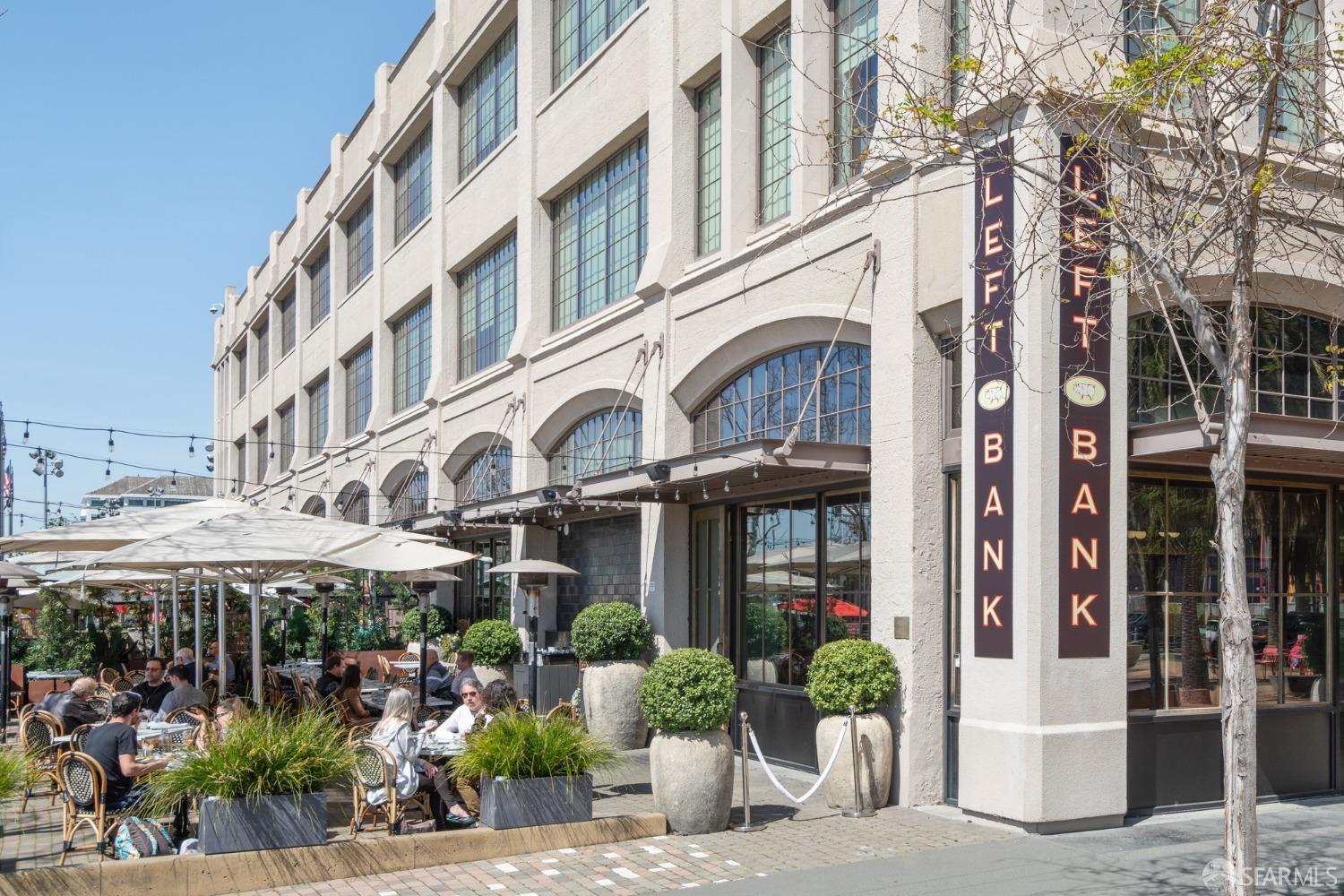 288 3rd Street, Unit 201 Oakland, CA 94607 - Photo 41 of 51 a front view of a building with street