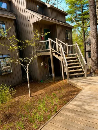 $495,000 | 42 Hawks Street, Unit 42, Maple City, MI 49664