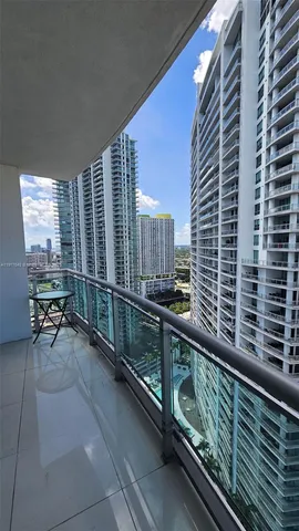 $2,575 | 350 South Miami Avenue, Unit 3215, Miami, FL 33130