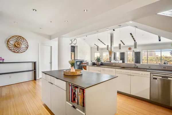 $1,500,000 | 102 Quitman Street, Unit 405, Houston, TX 77009