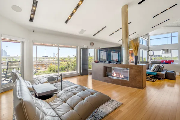 $1,500,000 | 102 Quitman Street, Unit 405, Houston, TX 77009
