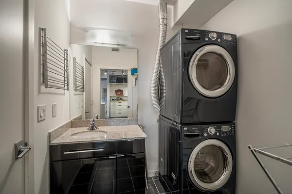 $1,500,000 | 102 Quitman Street, Unit 405, Houston, TX 77009