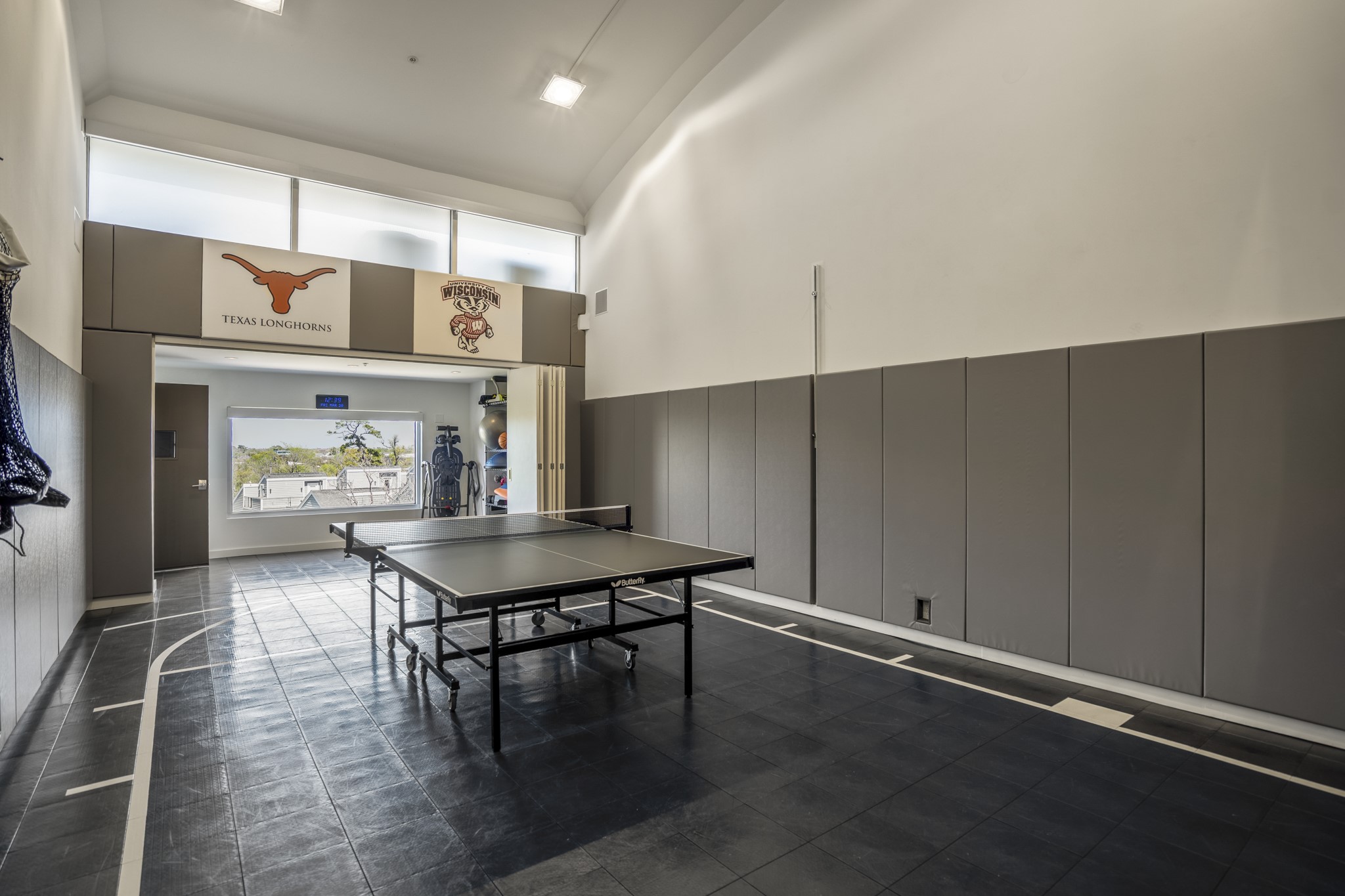 102 Quitman Street, Unit 405 Houston, TX 77009 - Photo 38 of 46 a living room with furniture pool table and kitchen view