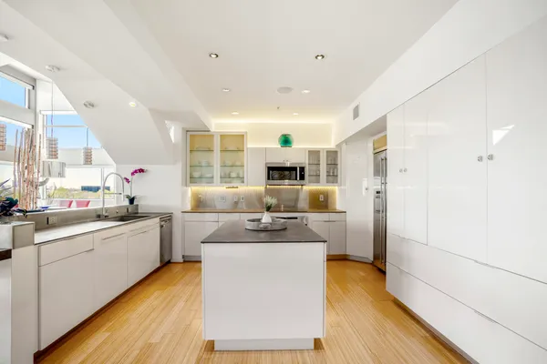 $1,500,000 | 102 Quitman Street, Unit 405, Houston, TX 77009