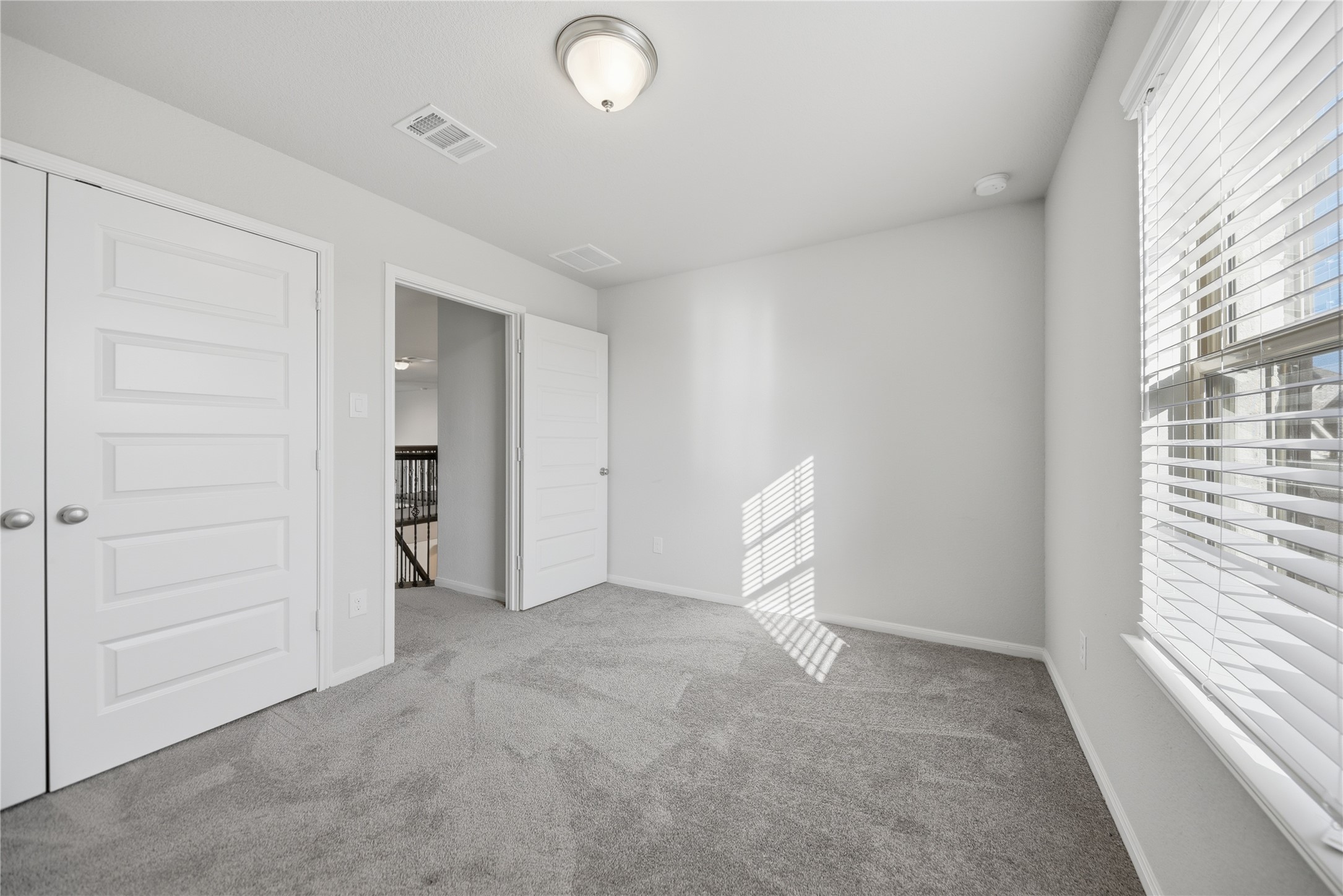 4316 Mocking Run Lane Dickinson, TX 77539 - Photo 18 of 24 Bedroom 2 Upstairs