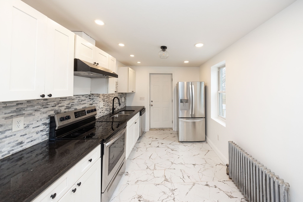 19 Assabet Lane Worcester, MA 01602 - Photo 3 of 38