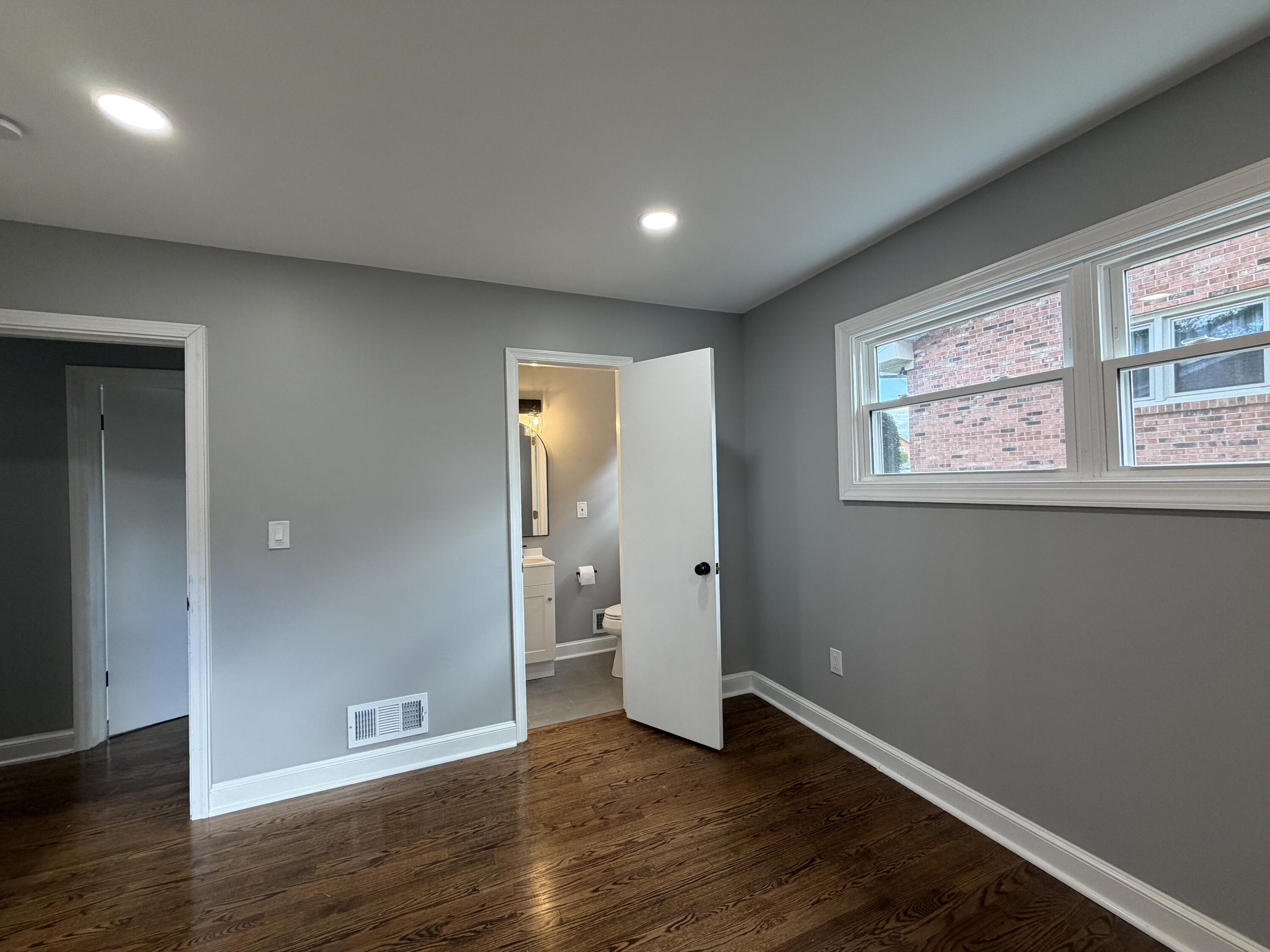 3442 Kershaw Road Northwest Roanoke, VA 24017 - Photo 18 of 29 Primary bedroom
