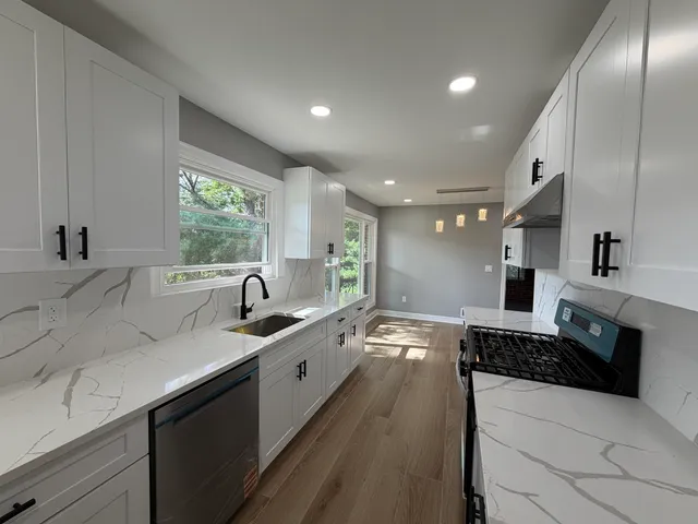 $359,000 | 3442 Kershaw Road Northwest, Roanoke, VA 24017