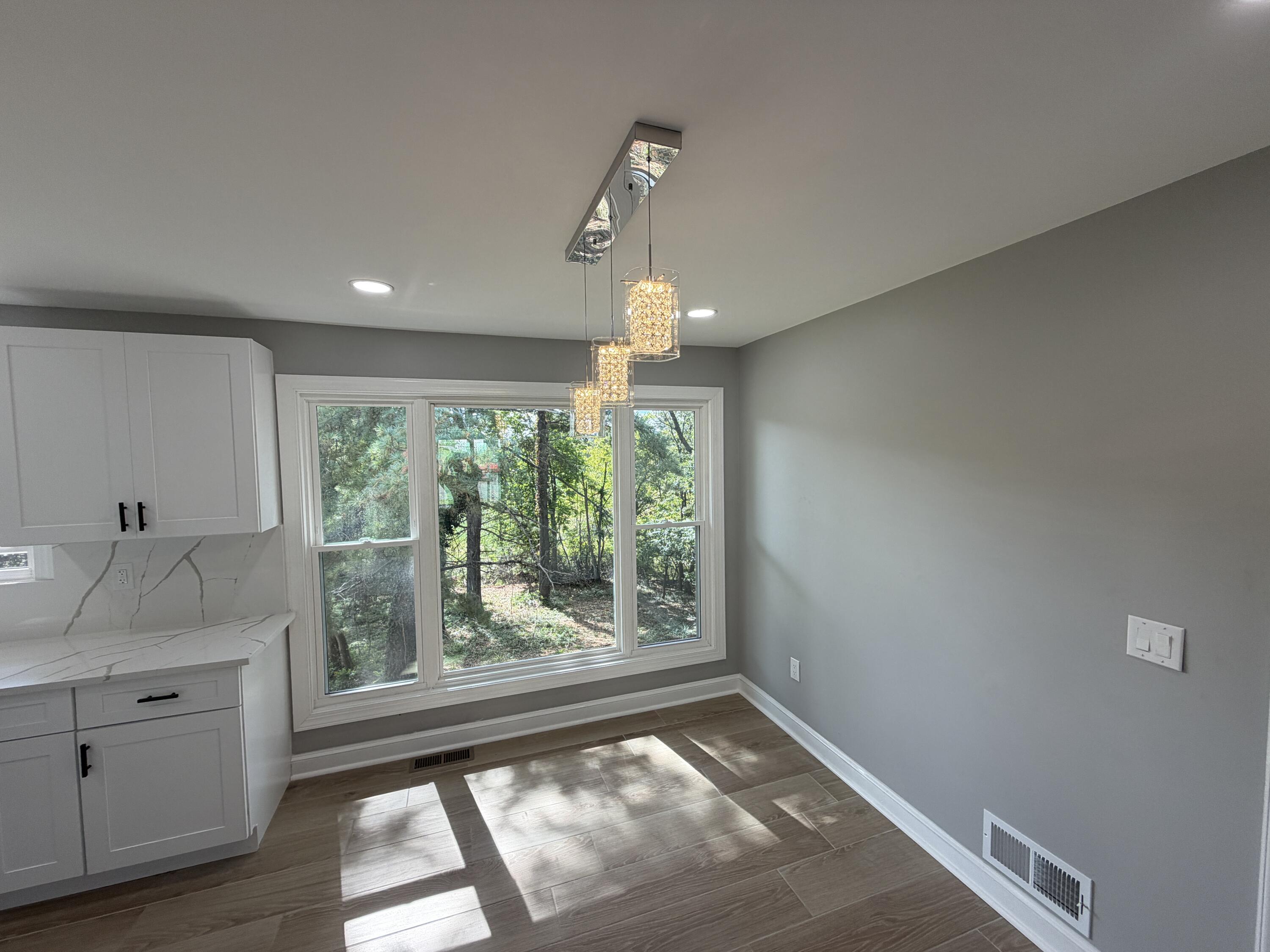 3442 Kershaw Road Northwest Roanoke, VA 24017 - Photo 10 of 29 Dining area