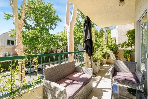$799,000 | 14347 Albers Street, Unit 207, Sherman Oaks, CA 91401