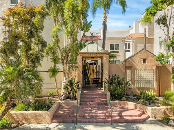 $799,000 | 14347 Albers Street, Unit 207, Sherman Oaks, CA 91401