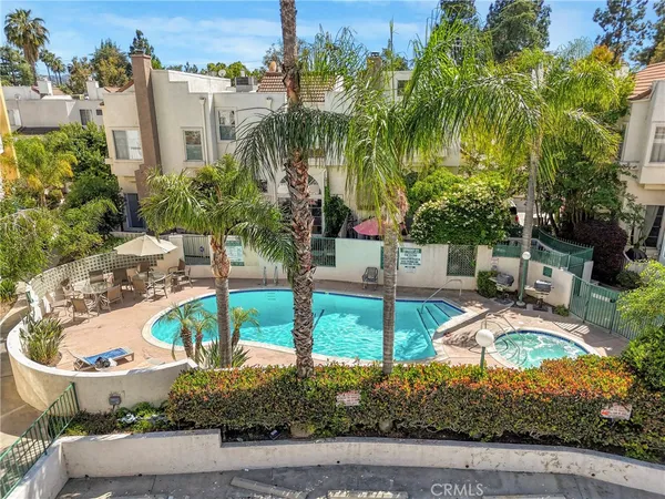 $799,000 | 14347 Albers Street, Unit 207, Sherman Oaks, CA 91401
