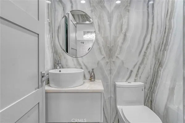 $799,000 | 14347 Albers Street, Unit 207, Sherman Oaks, CA 91401