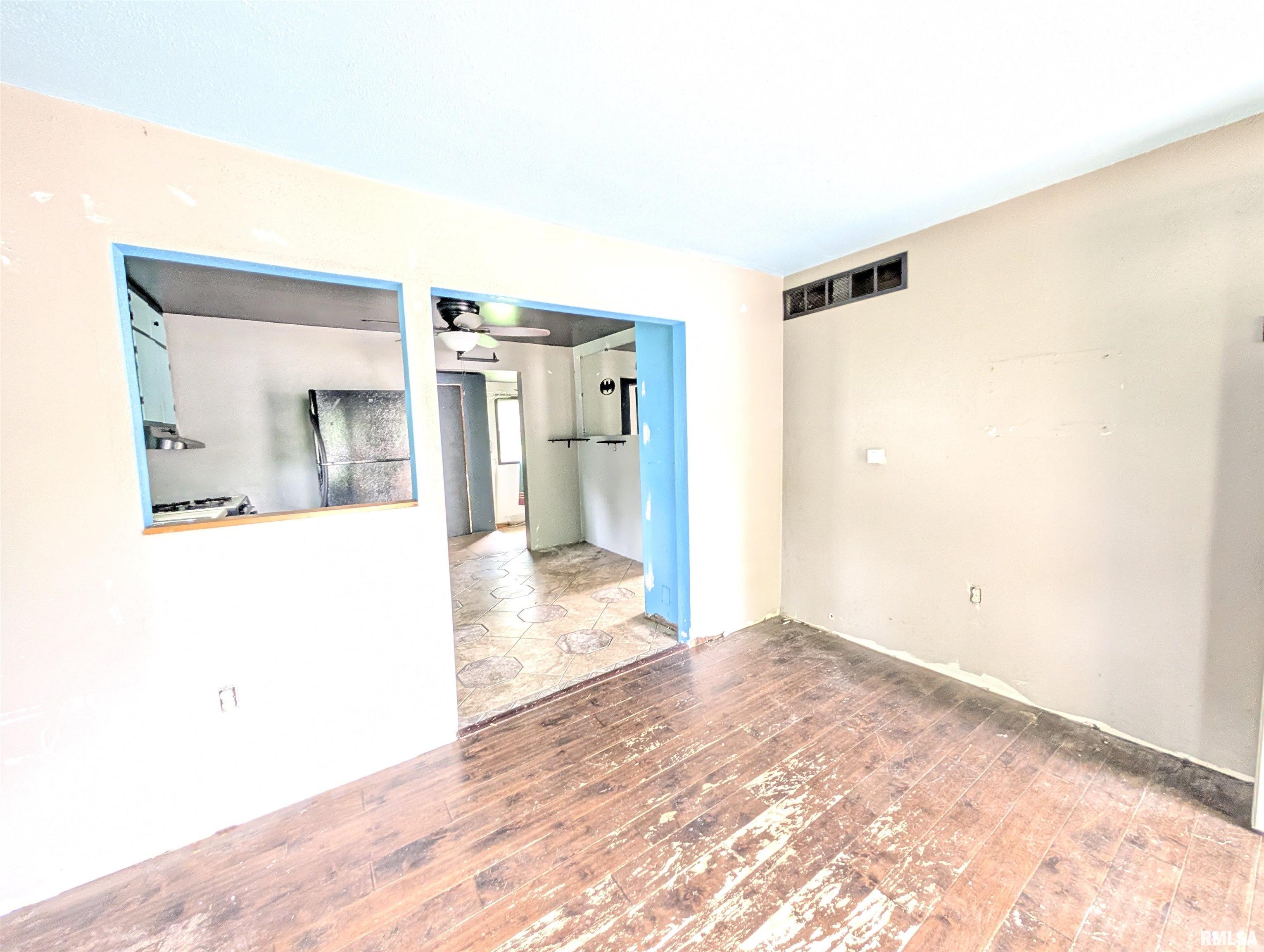 303 Wagner Street Washington, IL 61571 - Photo 4 of 14
