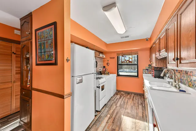 $369,900 | 5040 Lakeview Avenue, Richfield, WI 53033