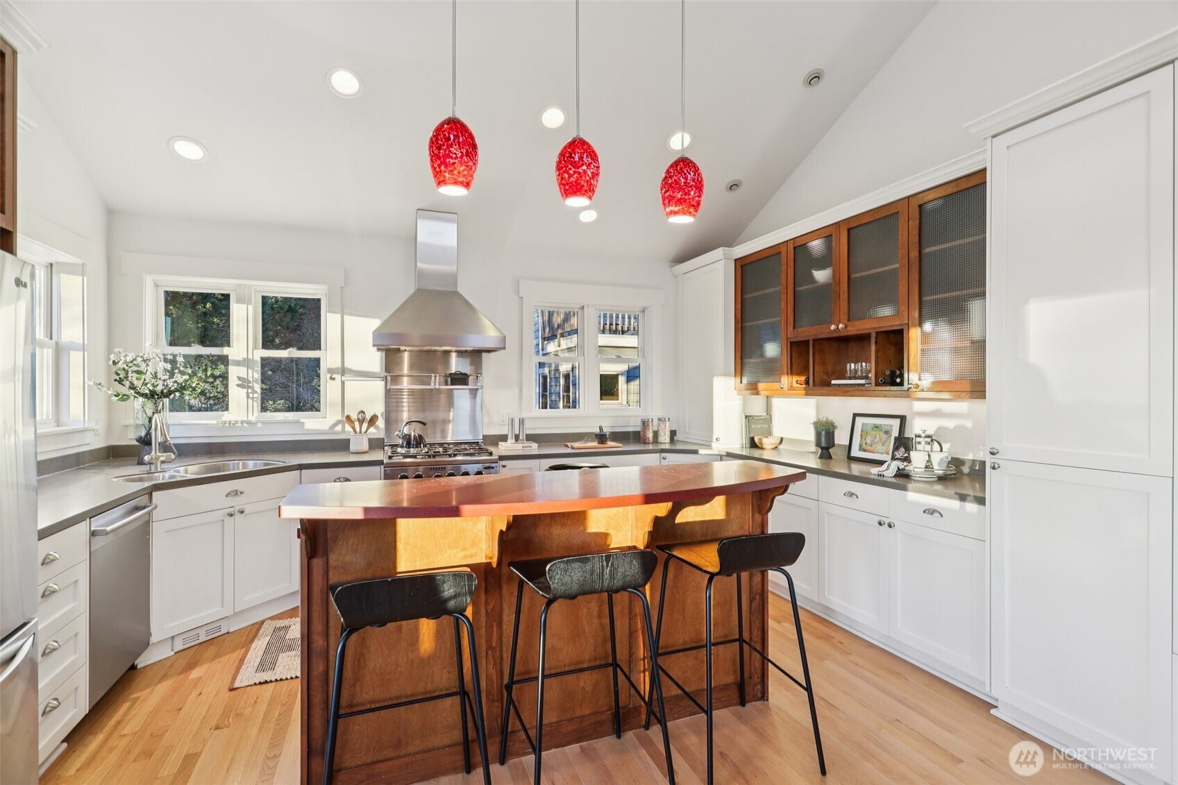 6709 2nd Avenue Northwest Seattle, WA 98117 - Photo 13 of 37