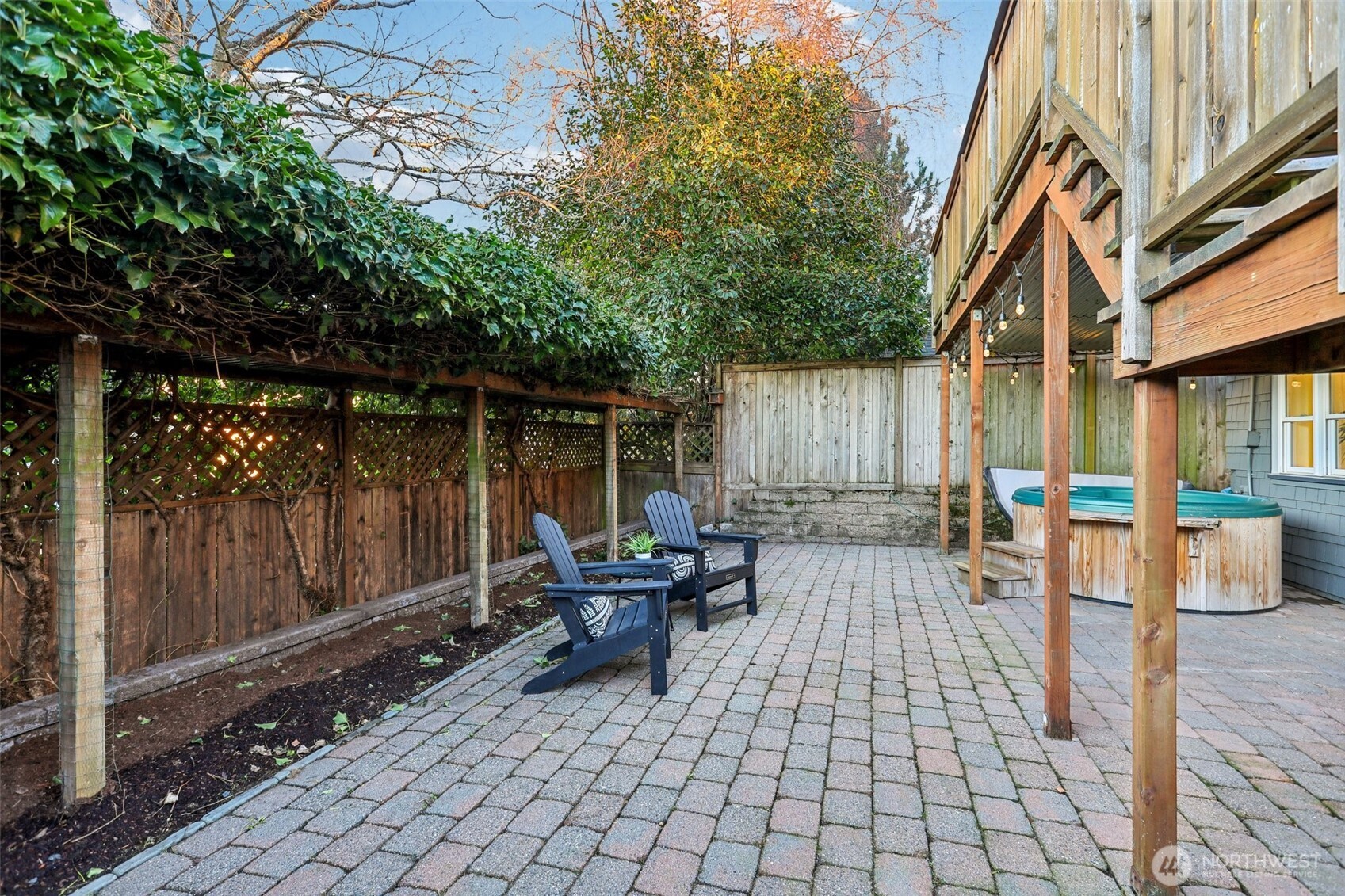 6709 2nd Avenue Northwest Seattle, WA 98117 - Photo 29 of 37