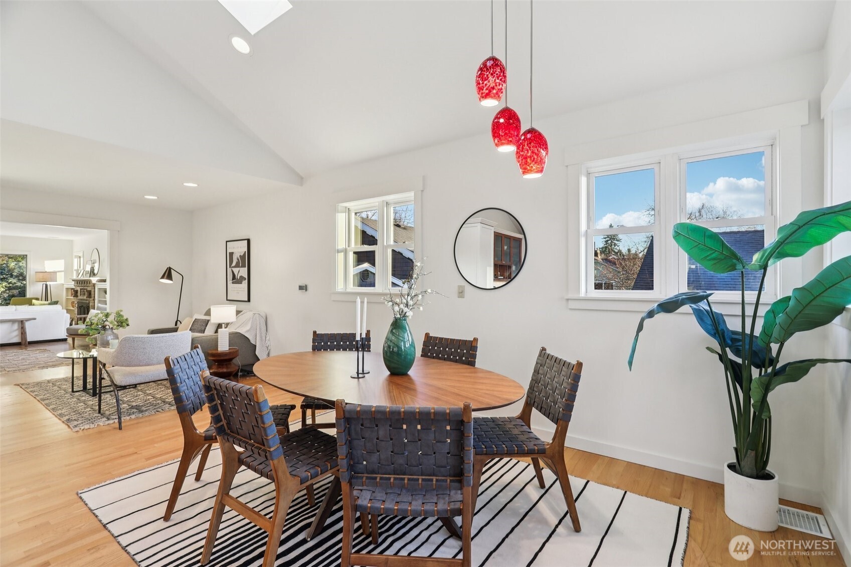 6709 2nd Avenue Northwest Seattle, WA 98117 - Photo 8 of 37