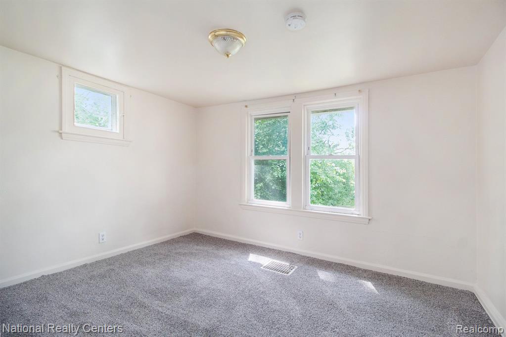 16750 Middlebelt Road Livonia, MI 48154 - Photo 13 of 18
