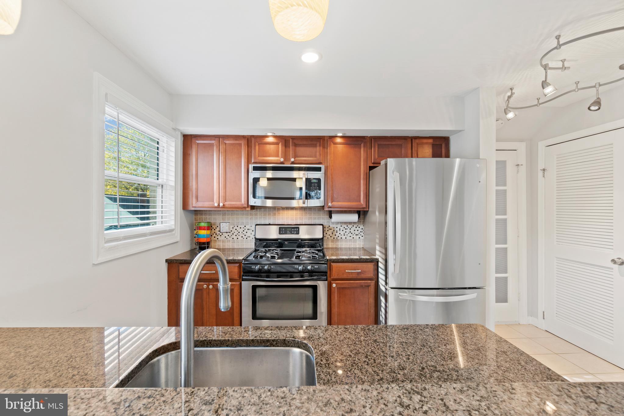 12602 Holdridge Road Silver Spring, MD 20906 - Photo 6 of 21 Gallery Image 6