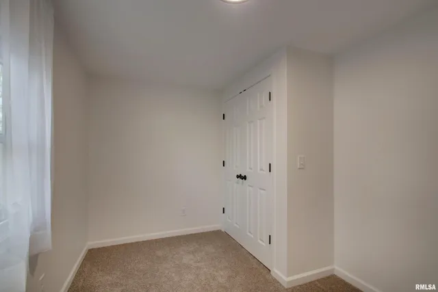 $98,499 | 110 South East Street, Hull, IL 62343