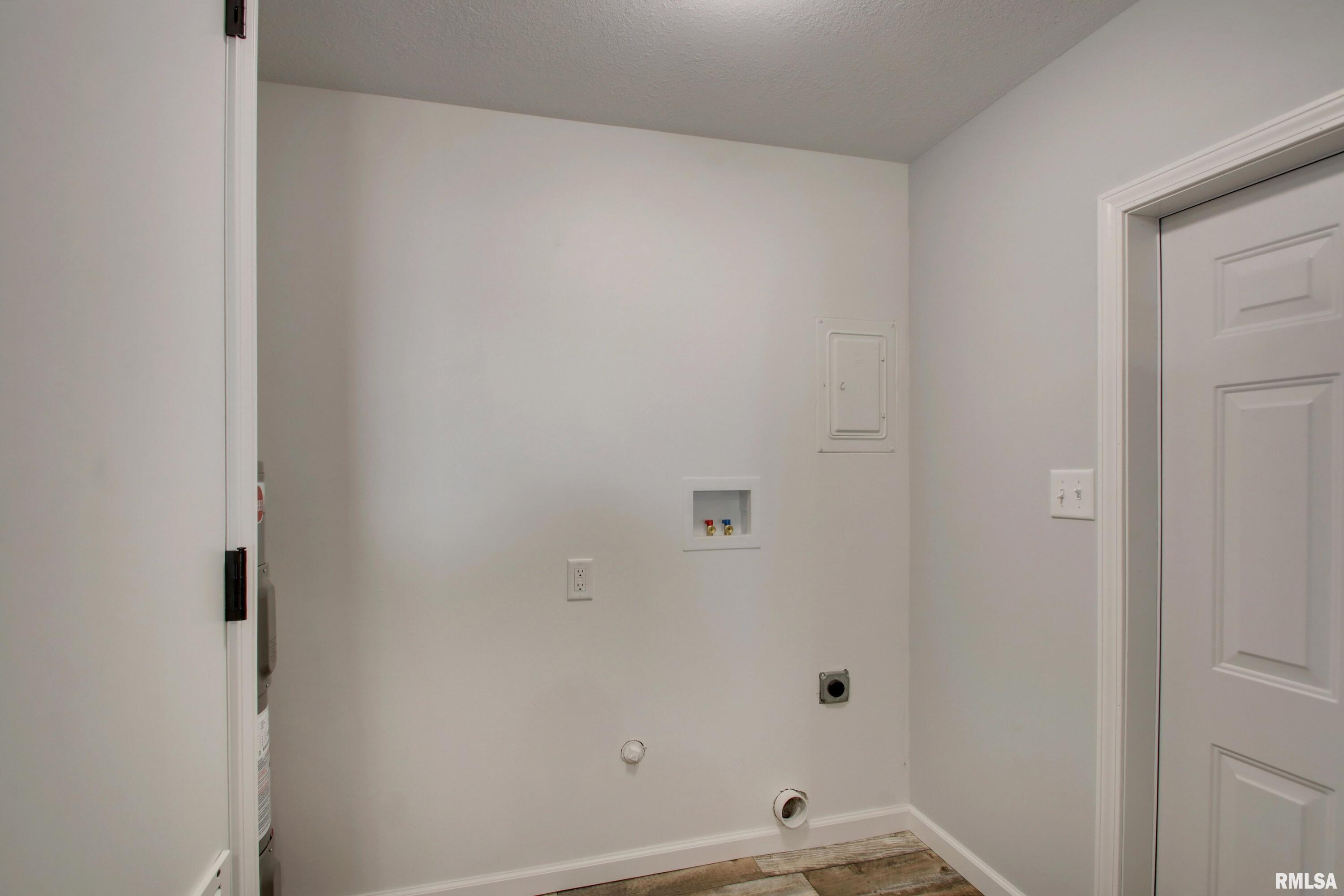 110 South East Street Hull, IL 62343 - Photo 20 of 26