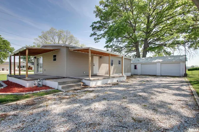 $98,499 | 110 South East Street, Hull, IL 62343