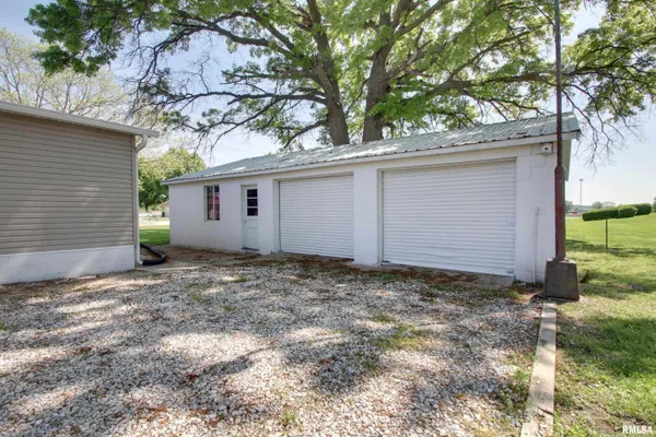 $93,499 | 110 South East Street, Hull, IL 62343