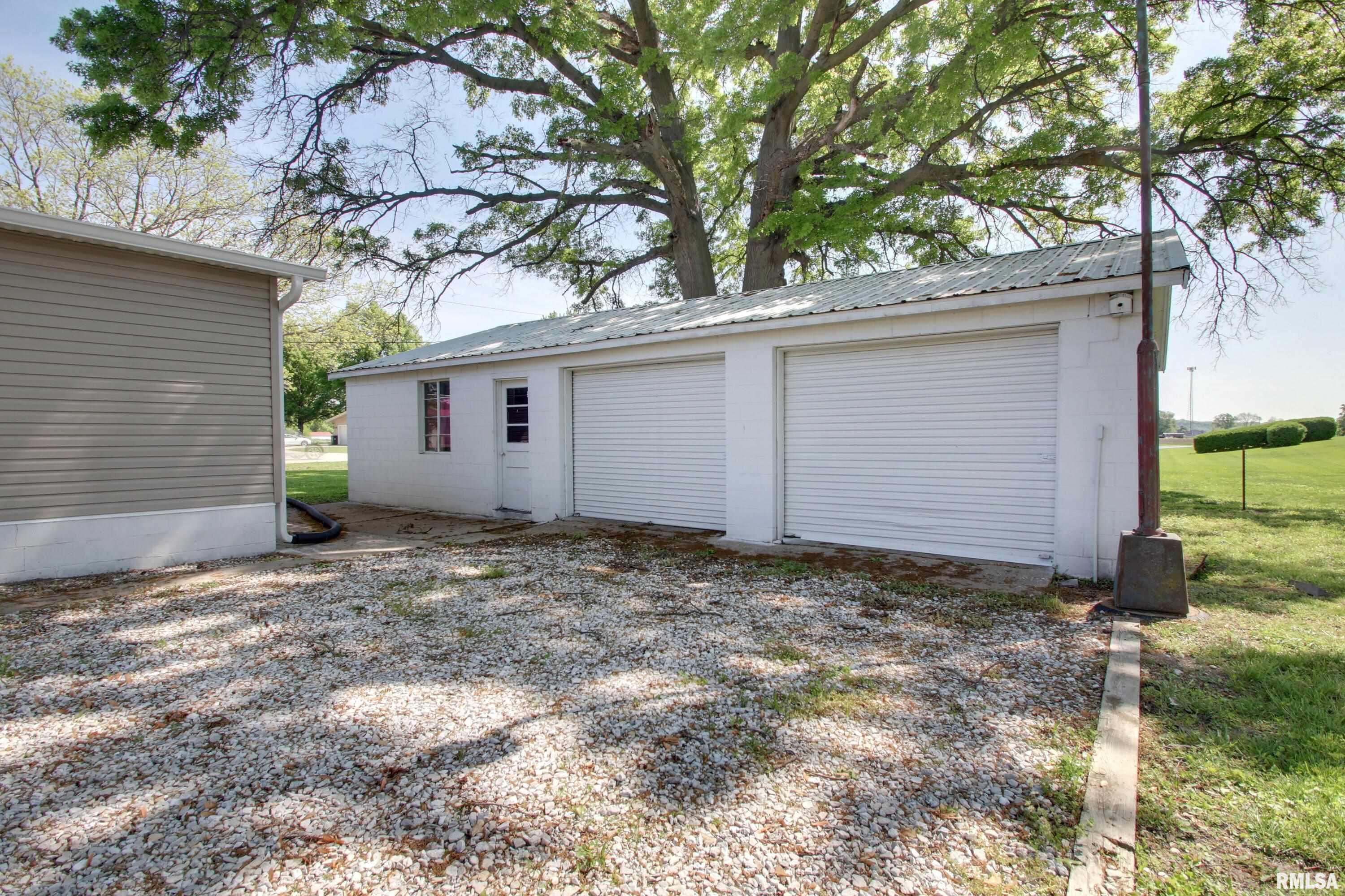 110 South East Street Hull, IL 62343 - Photo 23 of 26