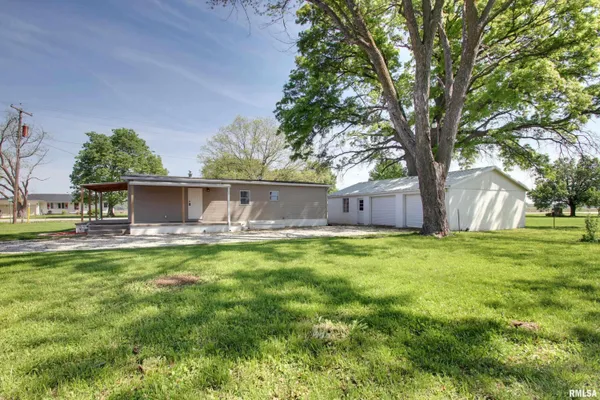 $93,499 | 110 South East Street, Hull, IL 62343