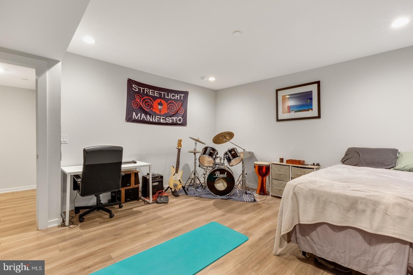 385 Martin Street, Unit 1F Philadelphia, PA 19128 - Photo 15 of 18
