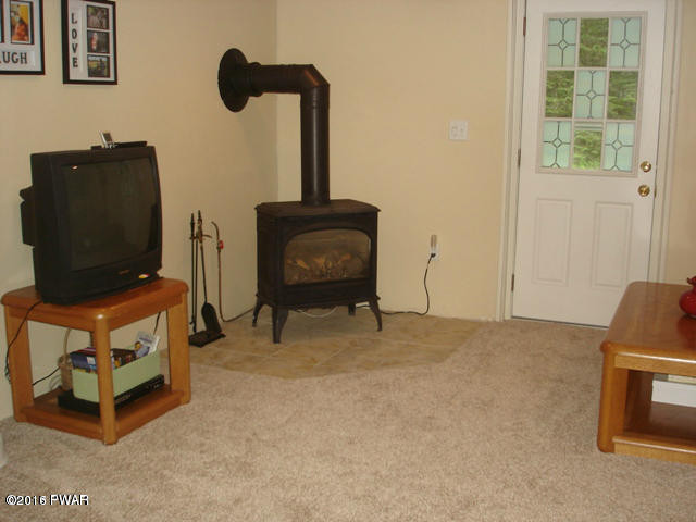 427 Gold Key Road Milford, PA 18337 - Photo 9 of 23