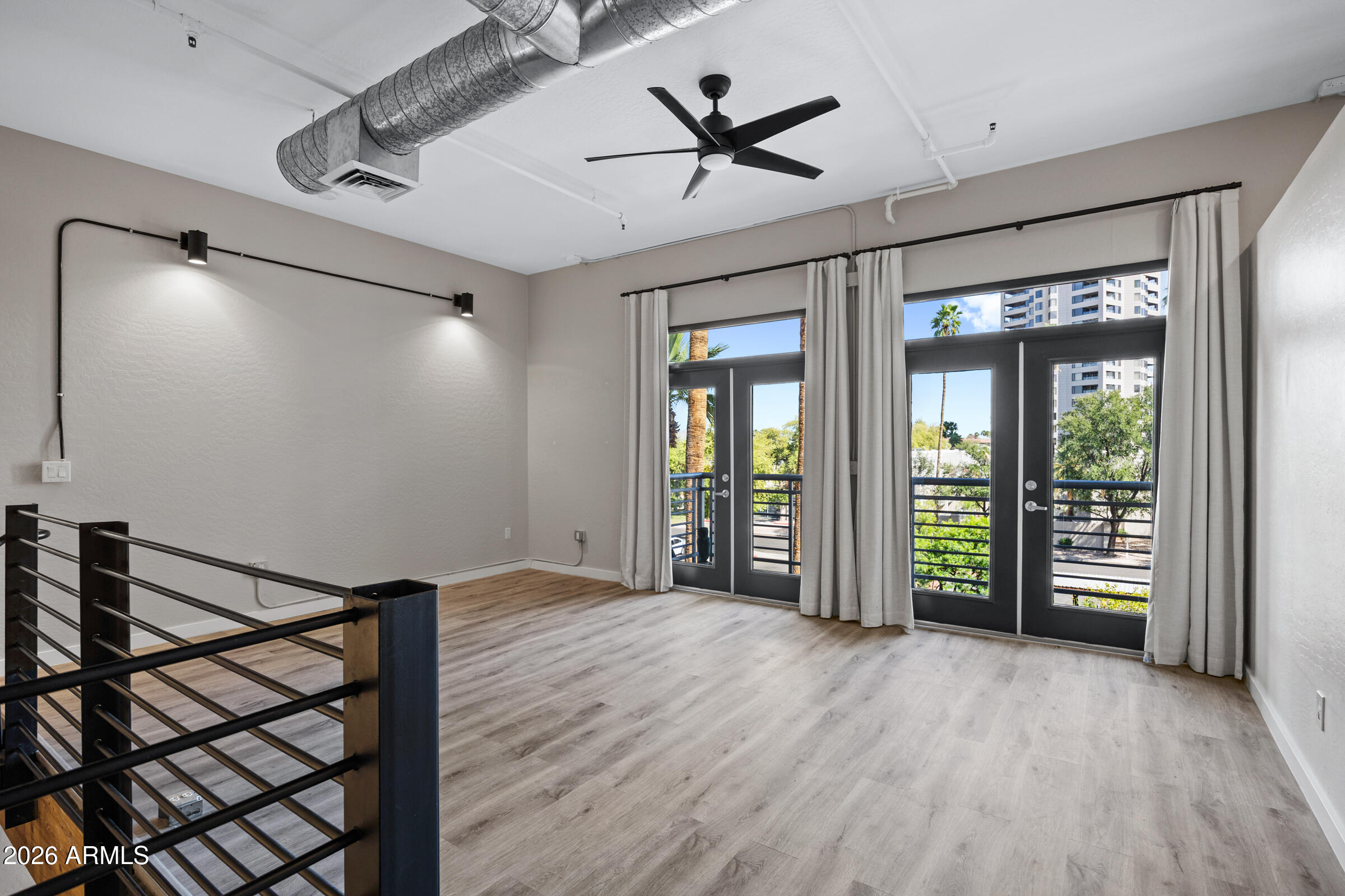 914 East Osborn Road, Unit 208 Phoenix, AZ 85014 - Photo 18 of 28 914 E Osborn Rd Unit 208-19