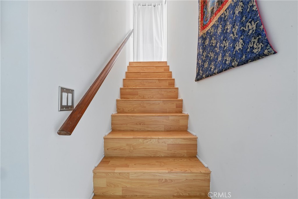 1 Jib Street, Unit 103 Marina del Rey, CA 90292 - Photo 15 of 26 a view of entryway