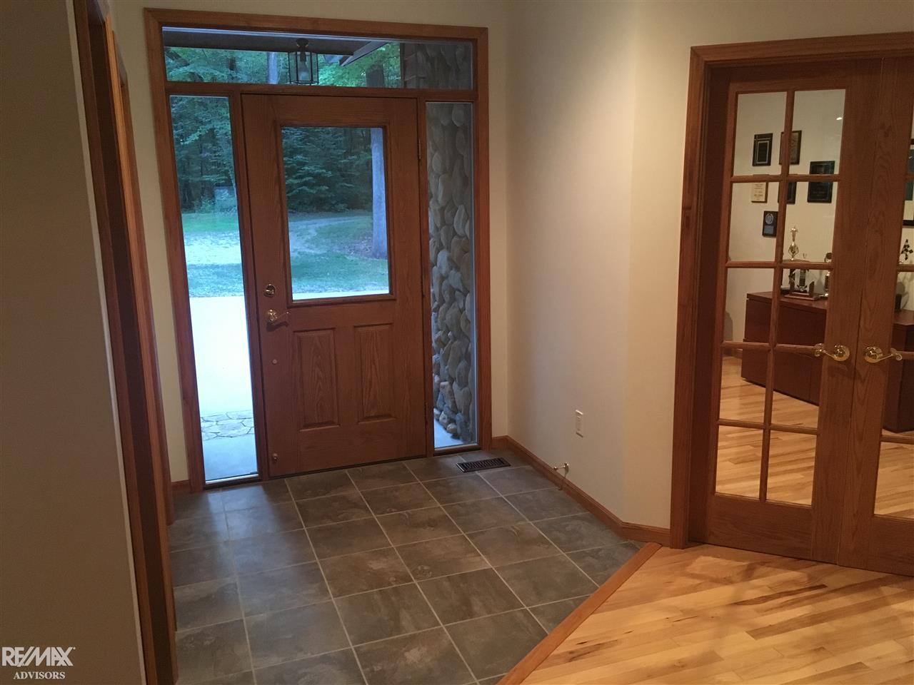 3256 Fish Lake Road Lapeer, MI 48446 - Photo 13 of 37 entrance main floor