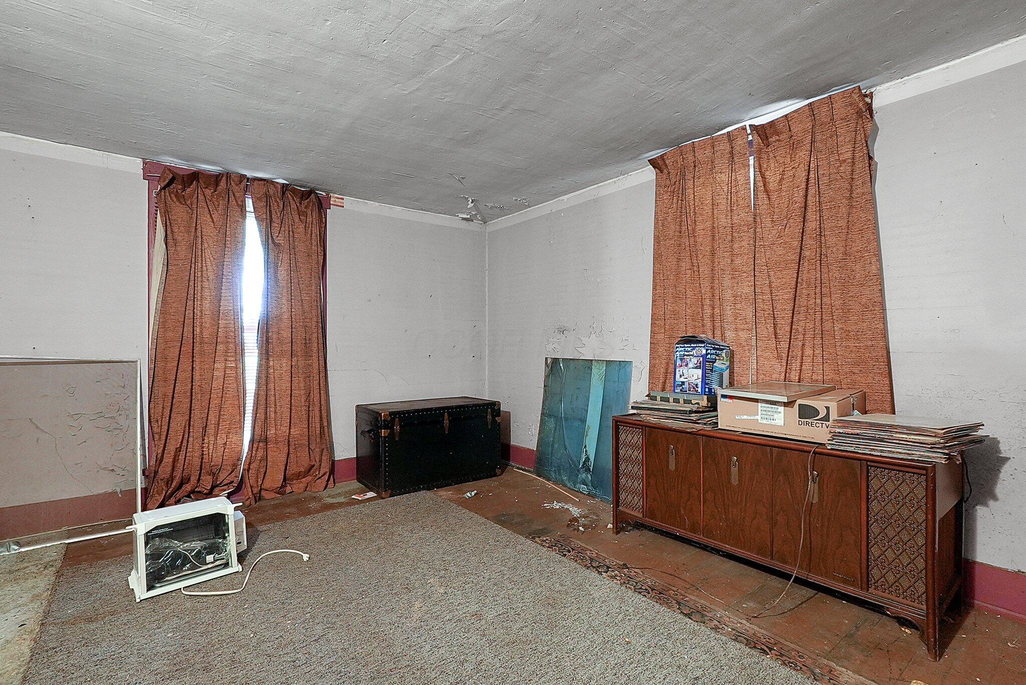 5675 Neil Road London, OH 43140 - Photo 9 of 27 8-web-or-mls-5675-neil-rd