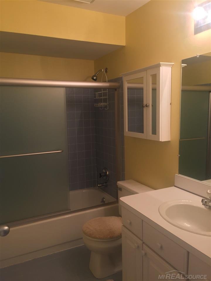 2149 Reagan Drive Rochester Hills, MI 48309 - Photo 15 of 27