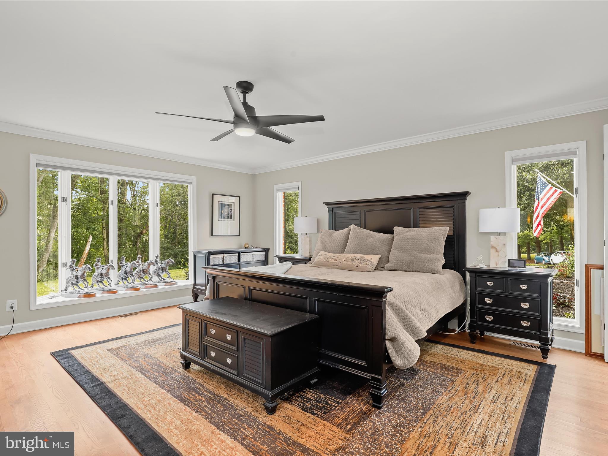 10901 Moxley Road Damascus, MD 20872 - Photo 26 of 148 a living room with furniture and a large window