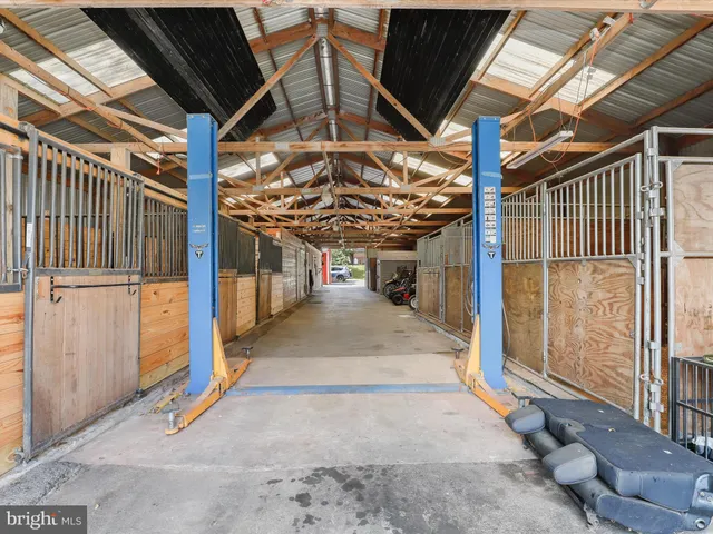 $2,200,000 | 10901 Moxley Road, Damascus, MD 20872